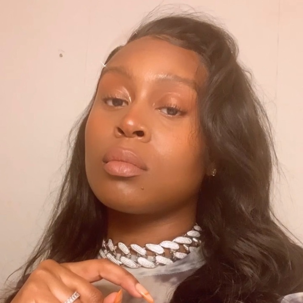 Meet your Posher, Bianca